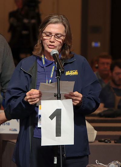 Local 175 Recorder Karen Vaughan addresses the convention.
