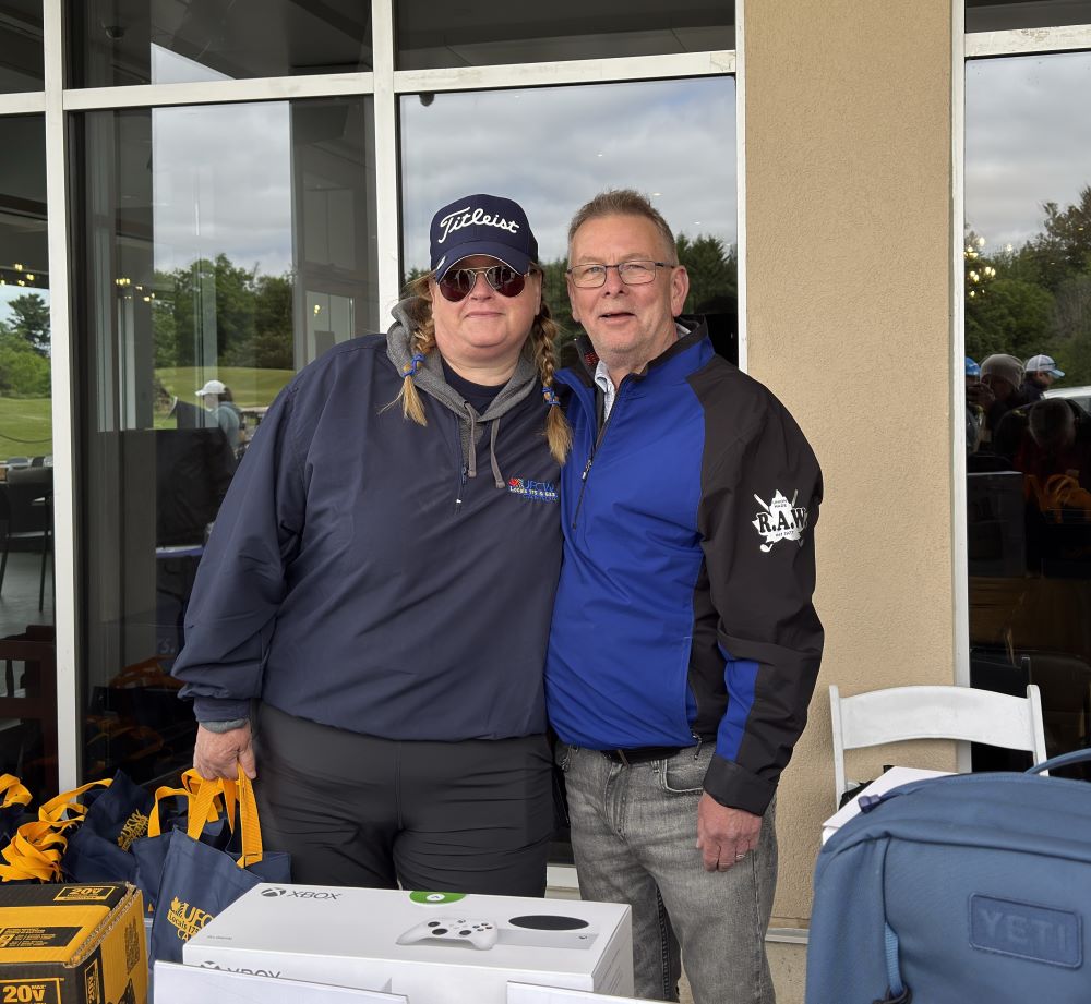Secretary-Treasurer Jim McLean and Representative Sharon Jones at the UFCW Locals 175 & 633 golf tournament 2025.